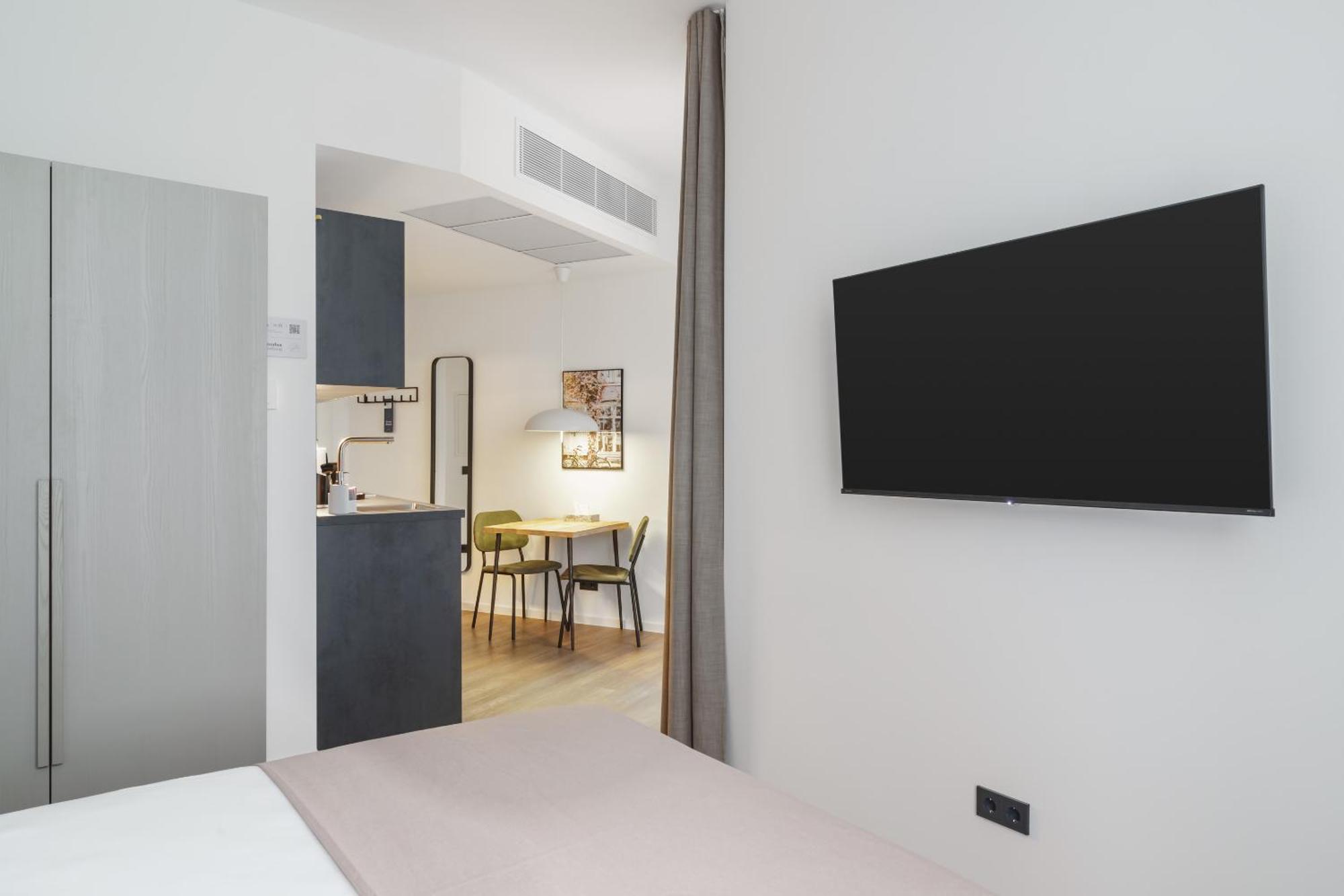 Limehome Sybelstr Appartamento Berlino