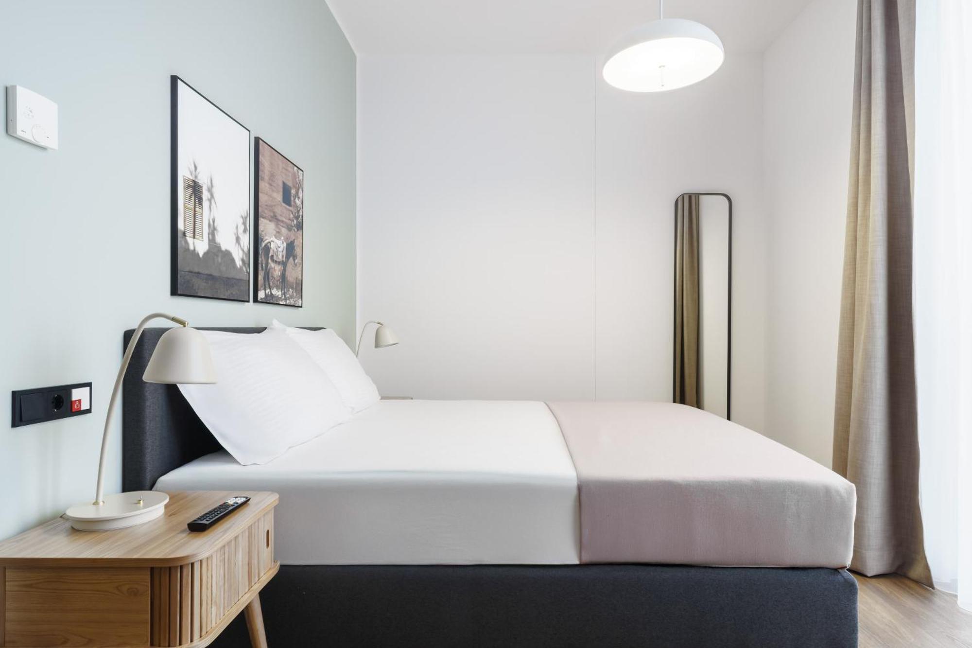 Limehome Sybelstr Appartamento Berlino